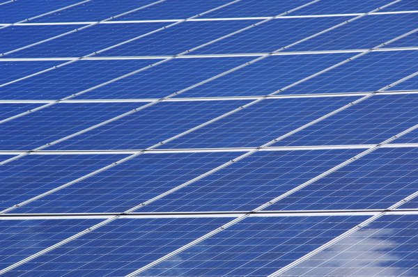 Investissez dans l'autonomie énergétique avec les panneaux solaires